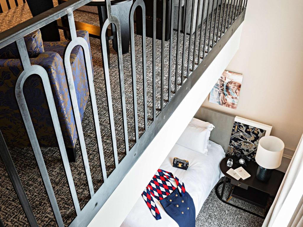 Duplex Junior Suite with King Bed and Sofa Bed - Image 12