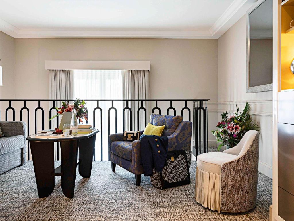 Duplex Junior Suite with King Bed and Sofa Bed - Image 15