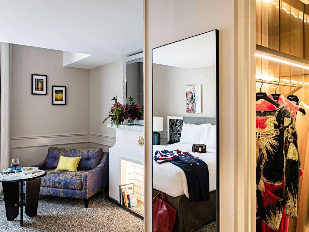 Duplex Junior Suite with King Bed and Sofa Bed - Image 16