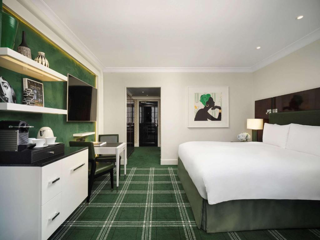 Luxury King Room - Image 4