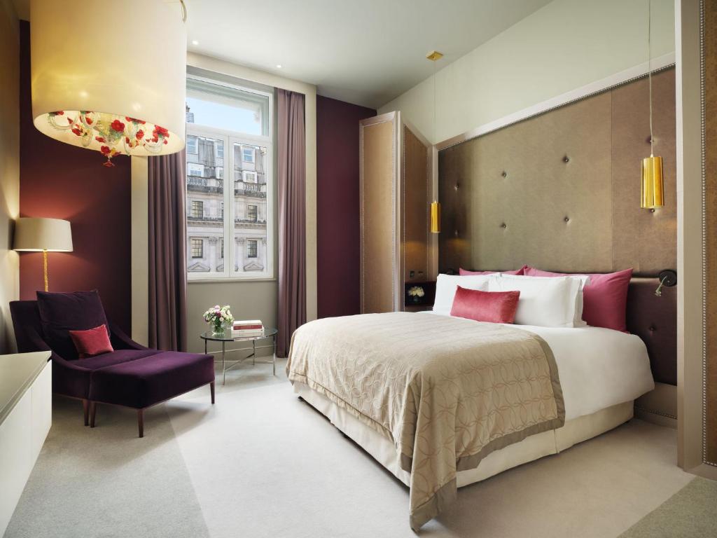 Opera King Suite with Separate Lounge and Dining Space - Waterloo Place View - Image 1