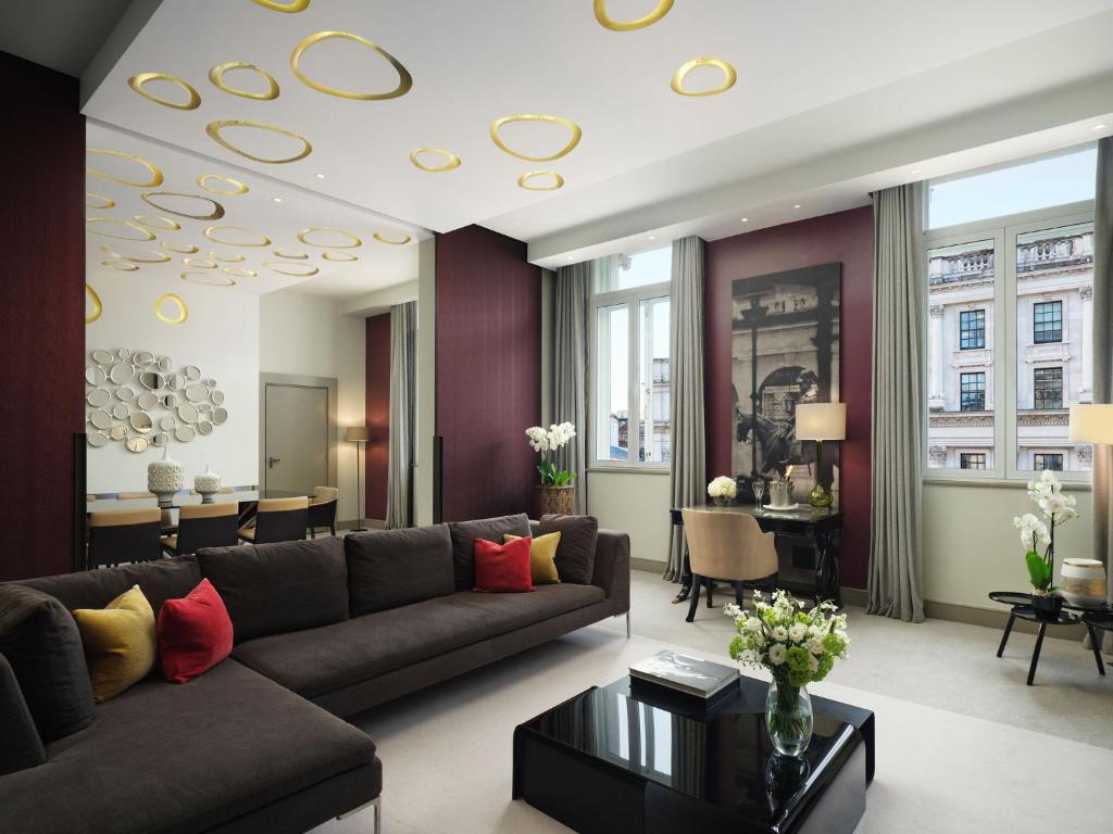 Opera King Suite with Separate Lounge and Dining Space - Waterloo Place View - Image 3
