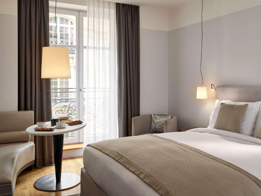 Luxury Room - Image 3