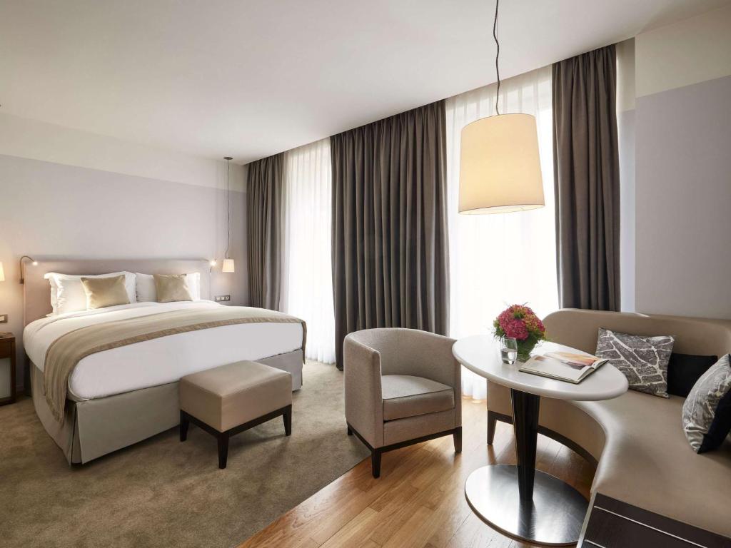 Premium Junior King Suite - Image 2