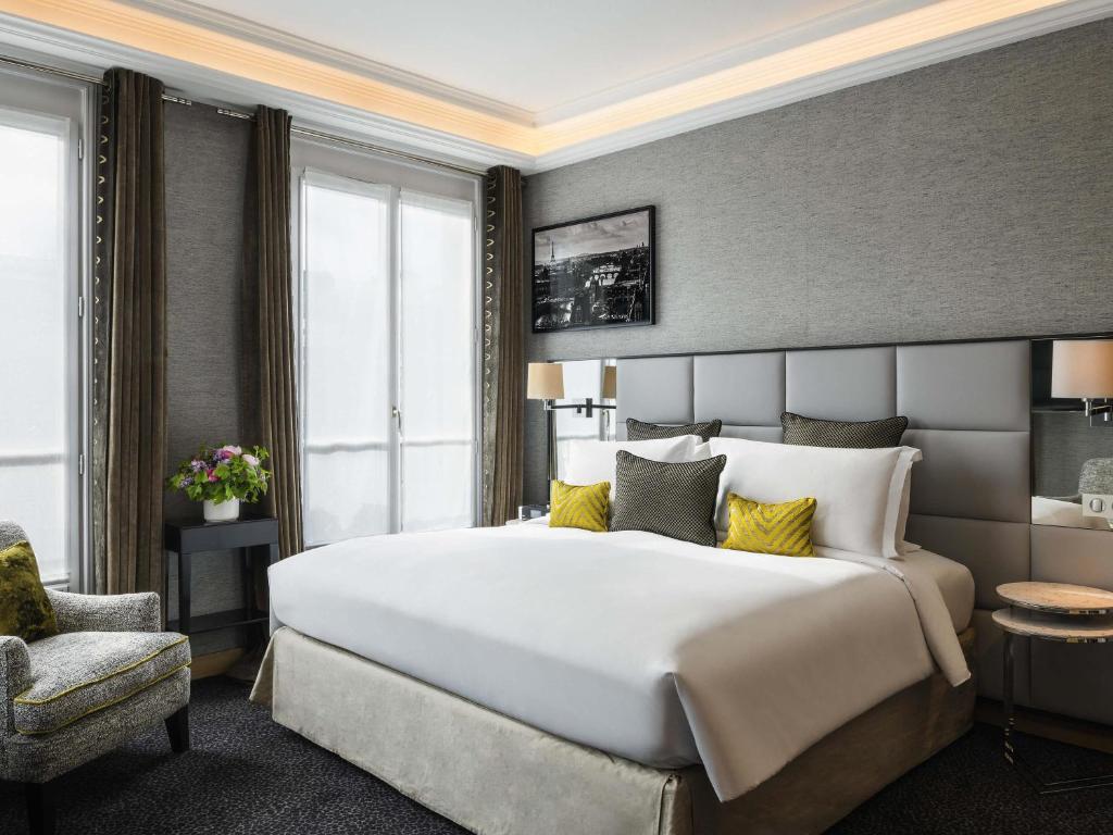 Deluxe King Suite - Image 6