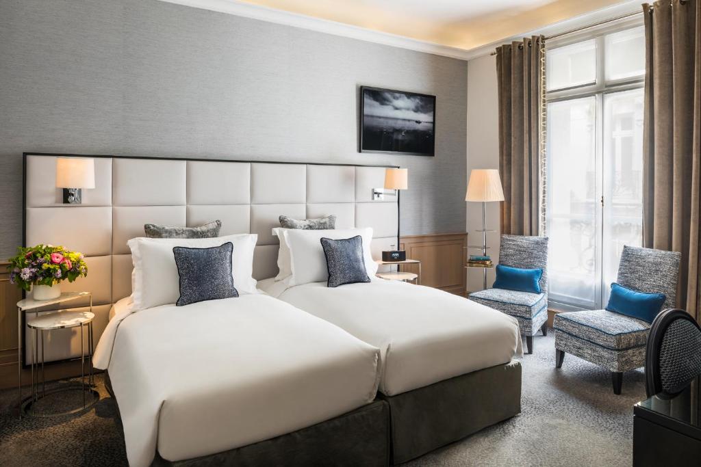 Deluxe Twin Room - Image 2