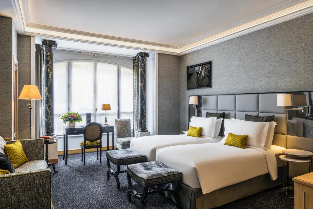 Junior Suite with Twin Beds - Image 11