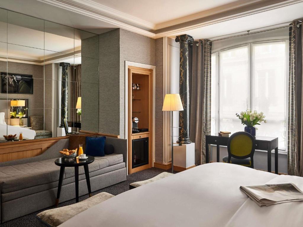 Junior Suite with Twin Beds - Image 8