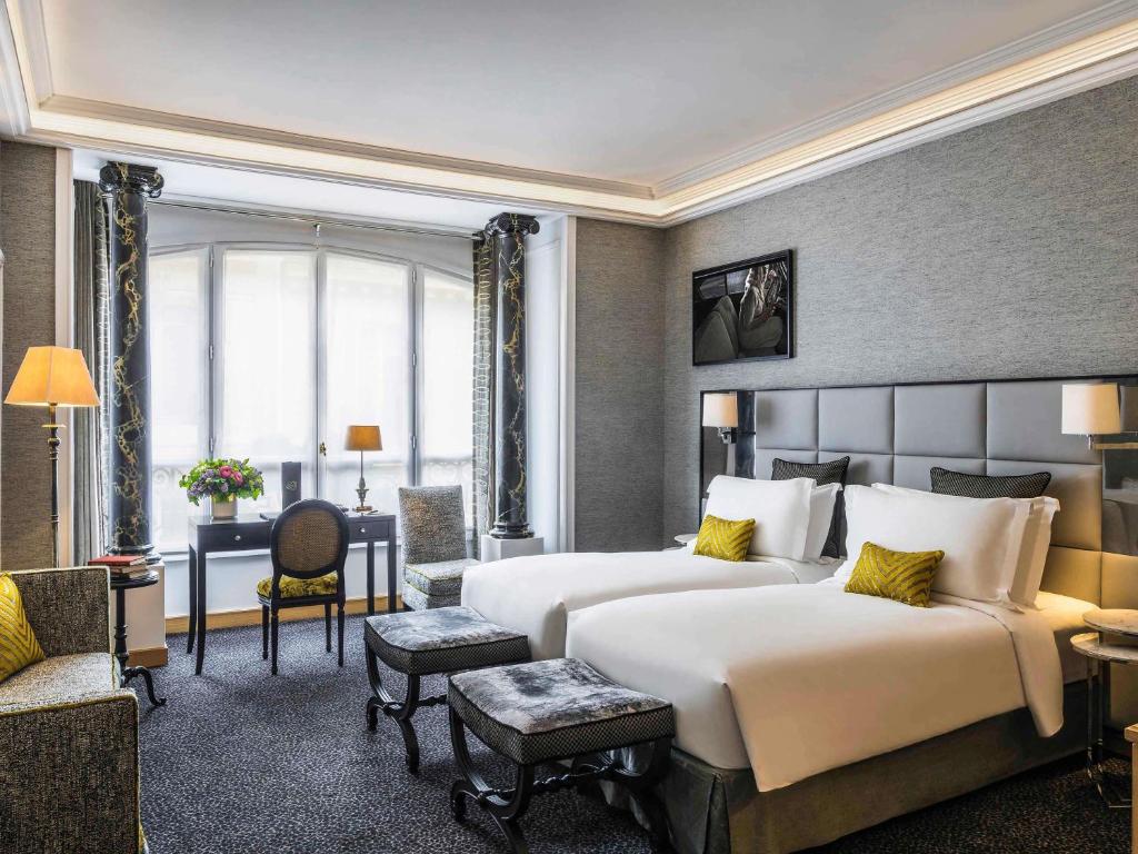 Junior Suite with Twin Beds - Image 9