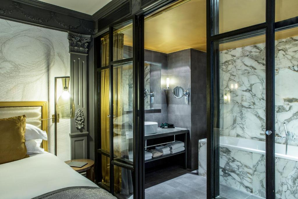 Collection Suite - Image 1
