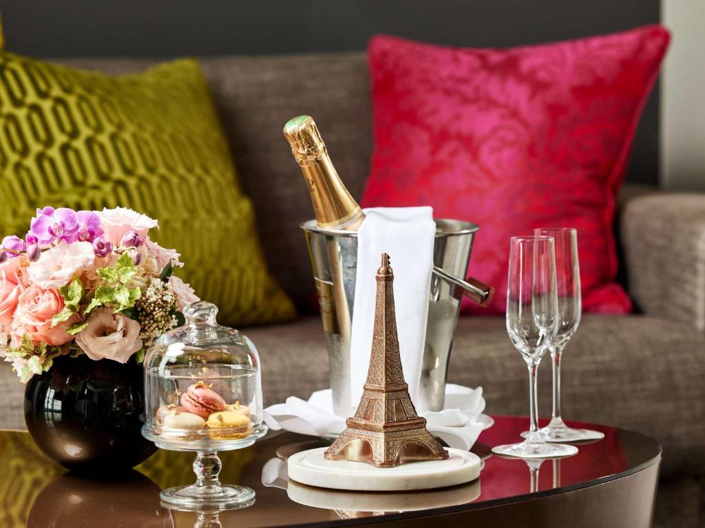 Collection Suite - Image 2