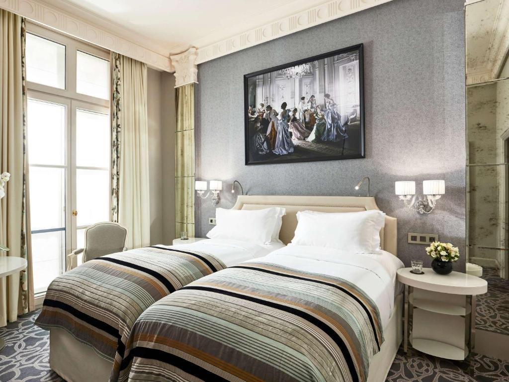 Luxury Room - 2 Twin Beds - Image 7