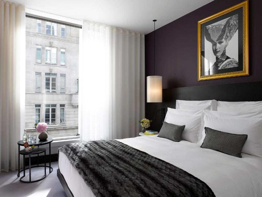 Deluxe Double Room - Image 5