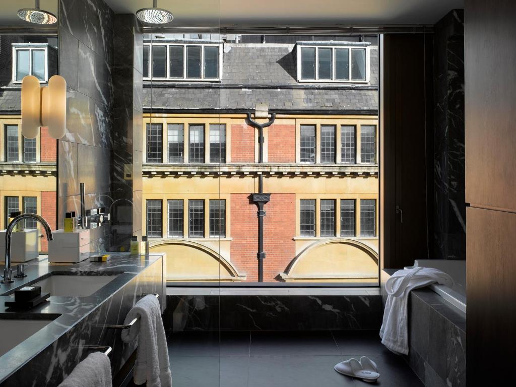 Junior Suite - Image 5