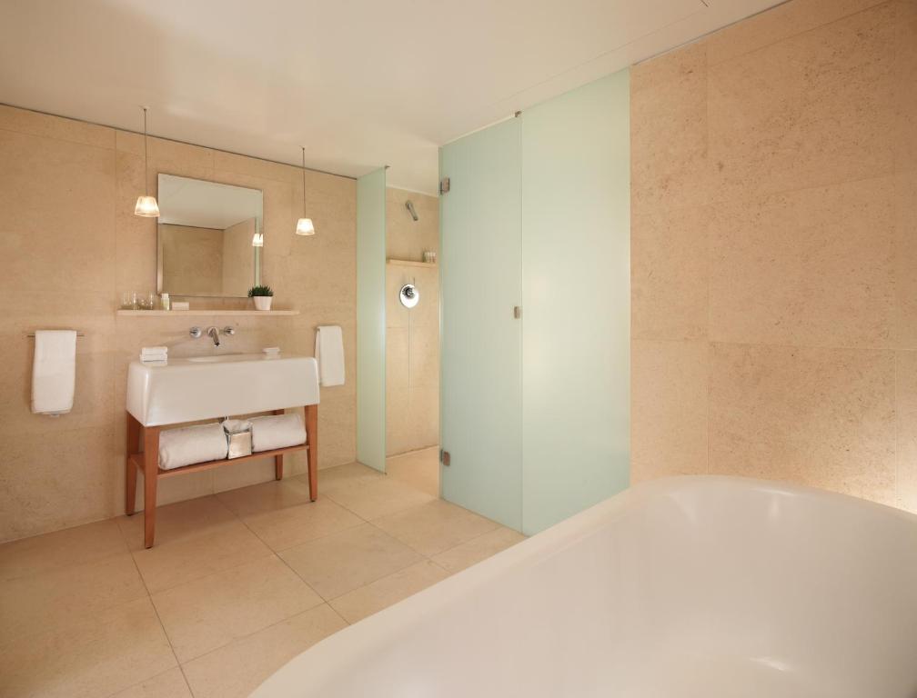 Loft Junior King Suite - Image 5