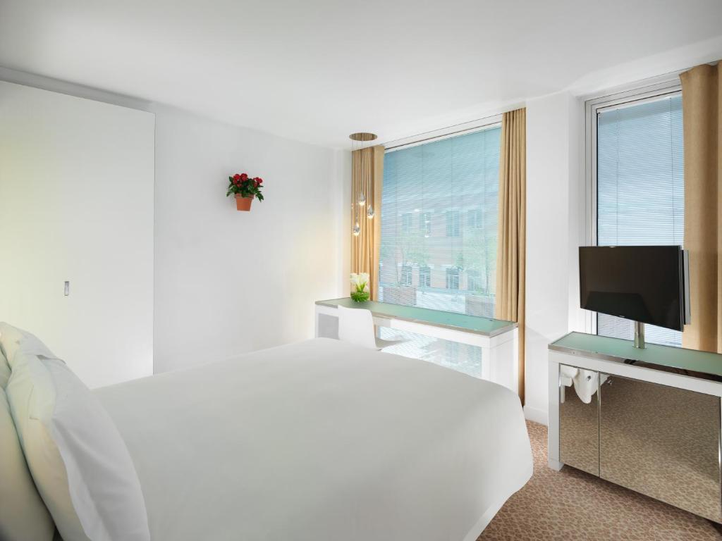 Standard Room - Mobility Accessible - Image 4