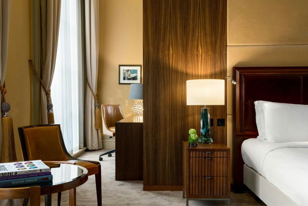 Chambers Junior Suite with One King Bed - Image 3