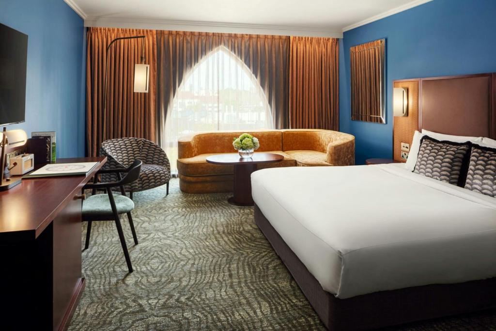 Premier King Bedroom - Image 1