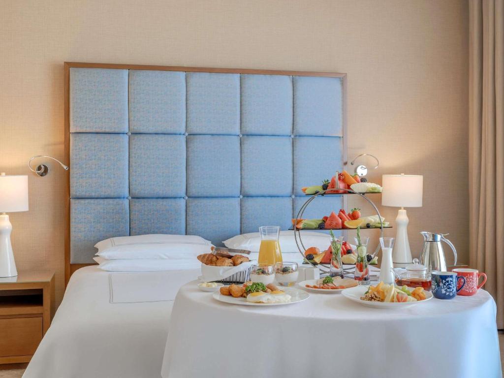 Executive King Room - Image 10