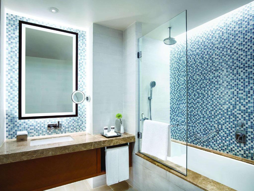 Executive King Room - Image 6