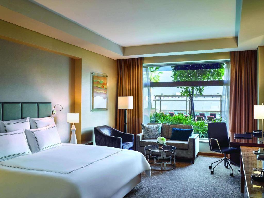 Executive King Room - Image 7