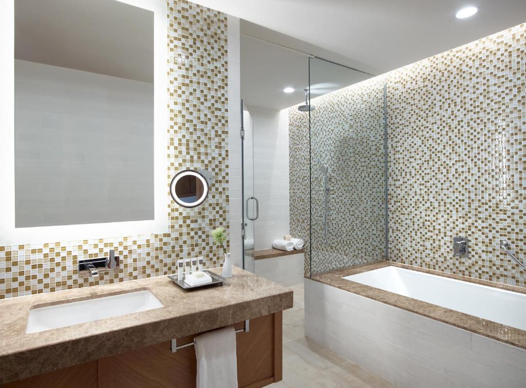 Family Room - Image 1