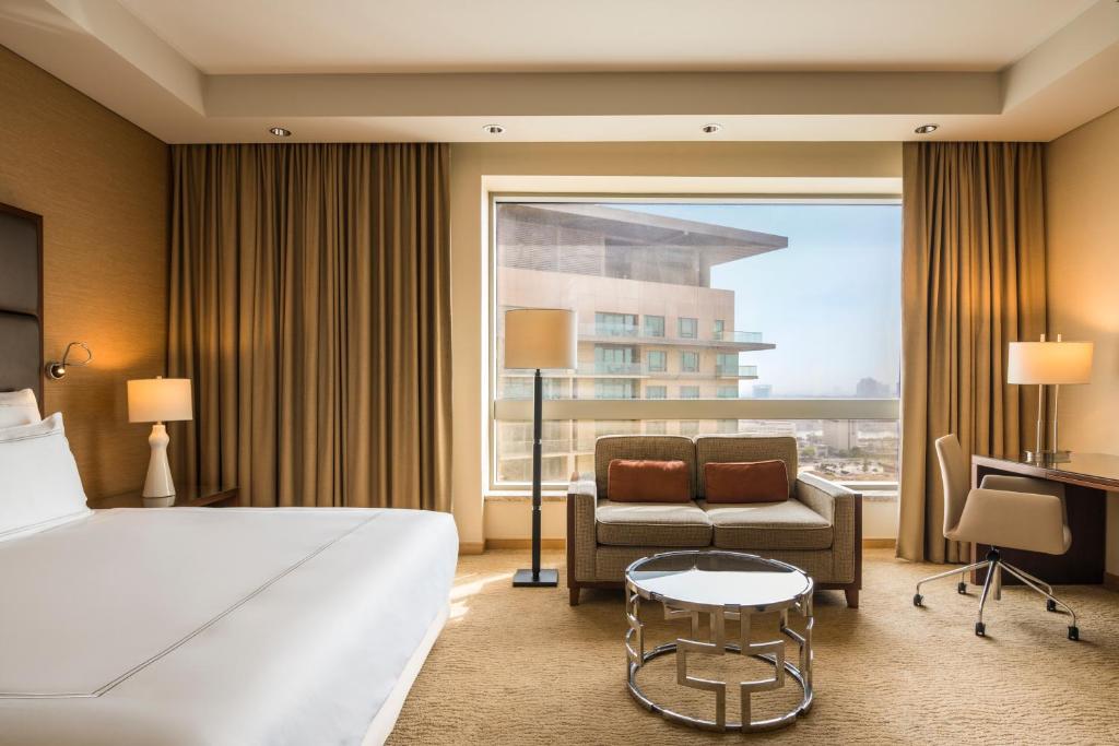 Family Room - Image 4