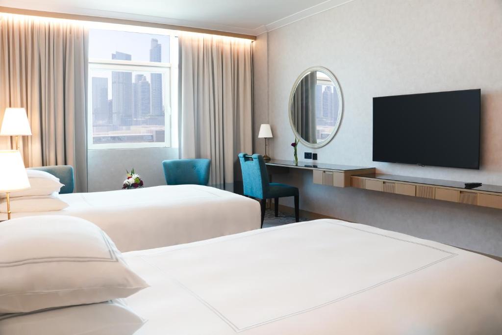 Deluxe Twin Room - Image 2