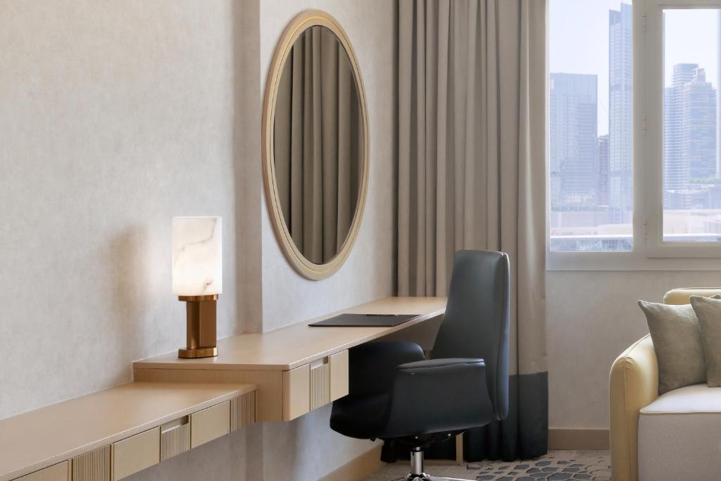 Swiss Executive Twin Room - Image 3