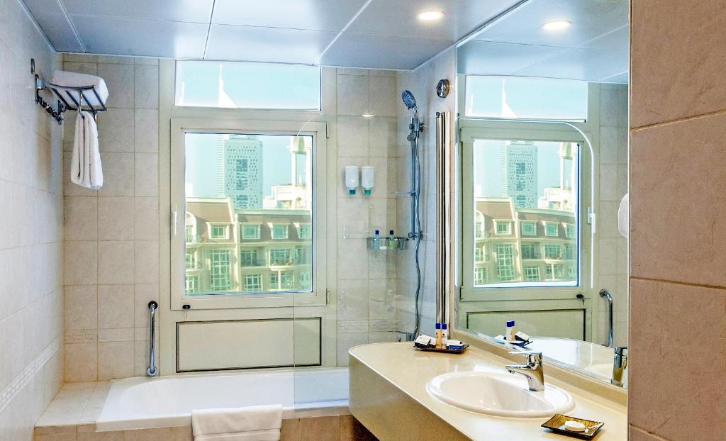 Two Bedroom Apartment - Image 5