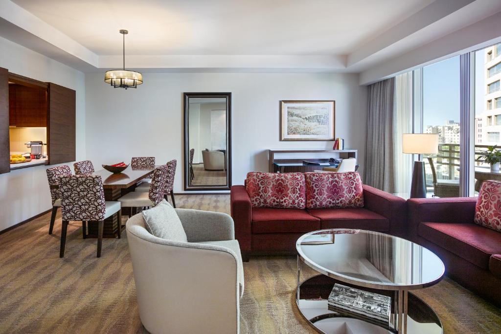 Three-Bedroom Premium Apartment - Image 3