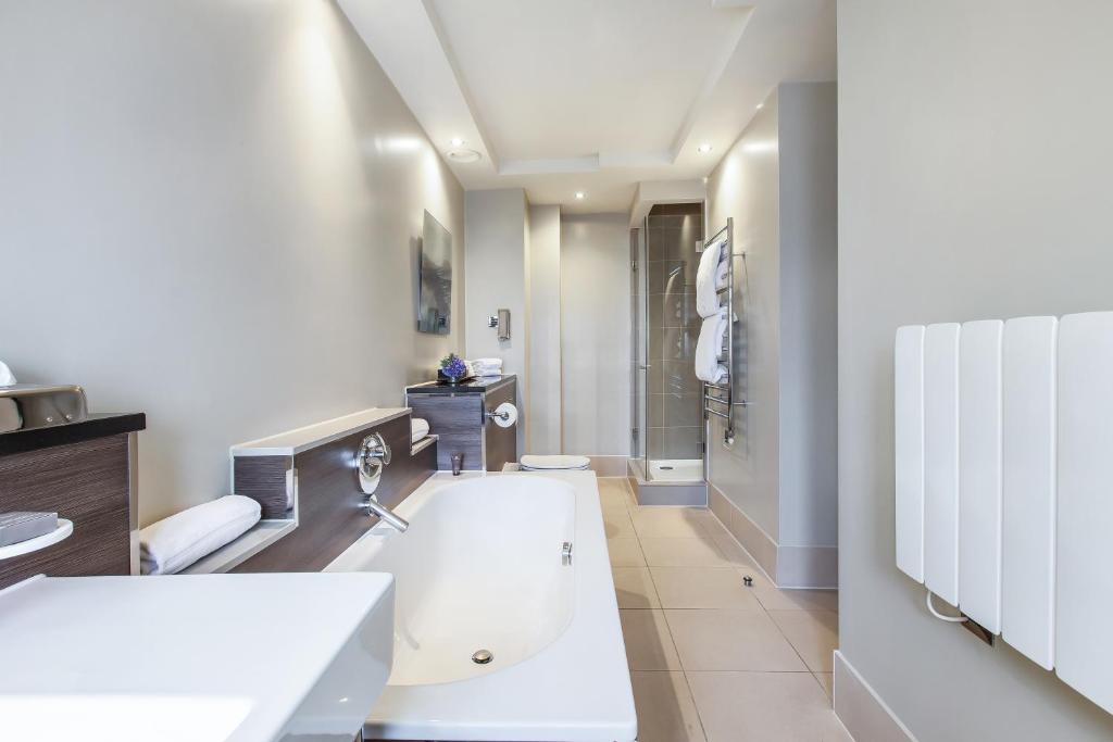 Kings Junior Suite - Image 4