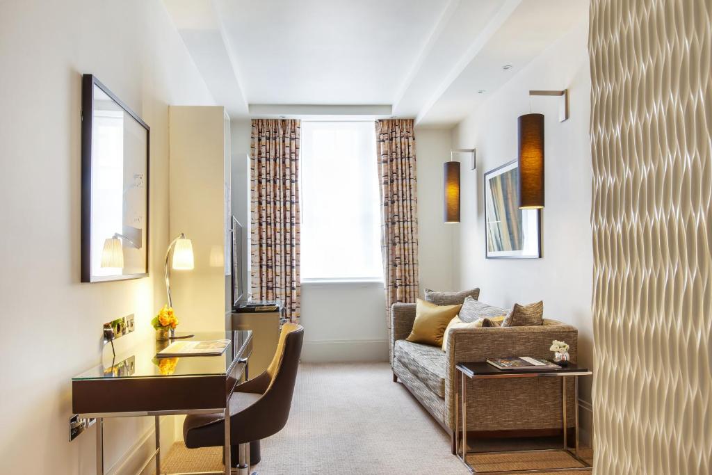 Kings One Bedroom Suite - Image 1