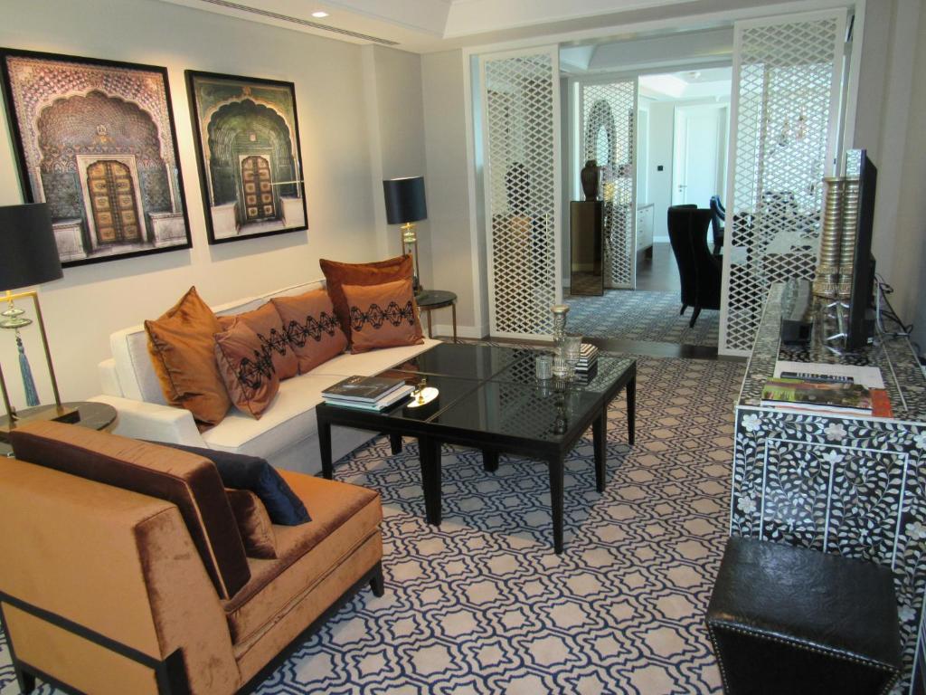 Luxury Suite With Burj View - Image 6