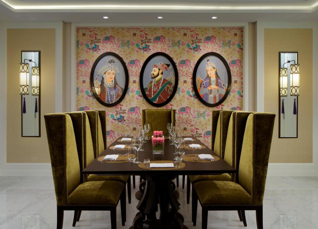 Maharaja Suite with Burj View - Image 3