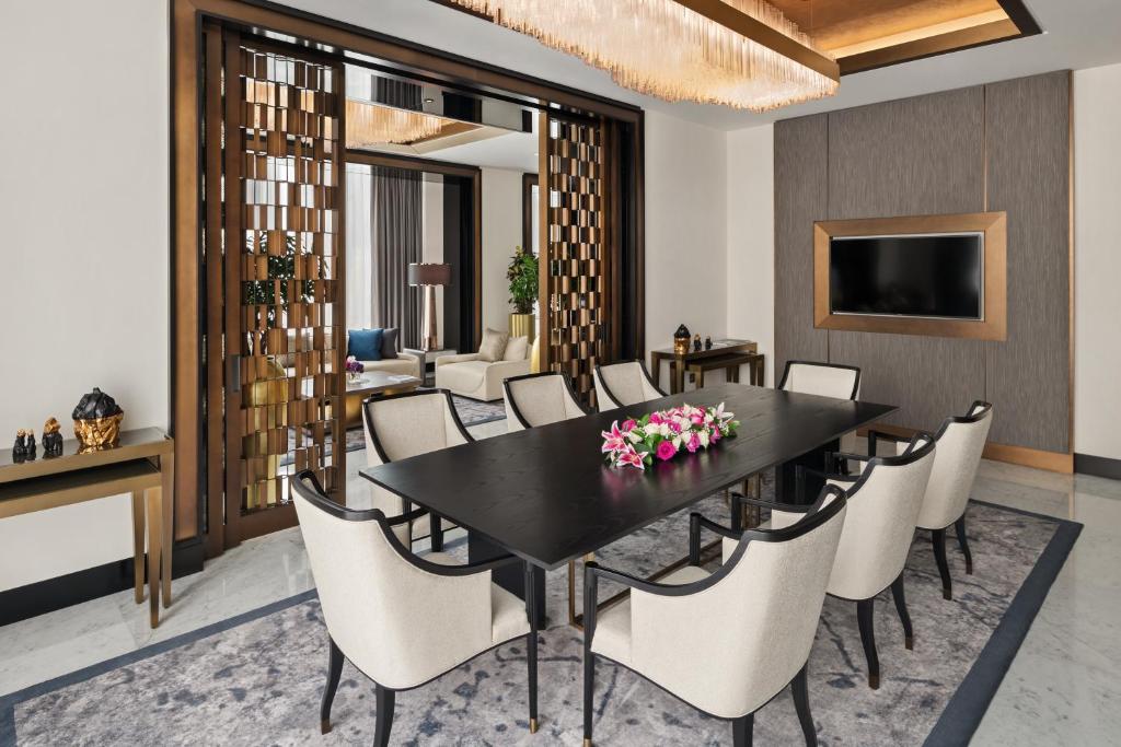 Presidential Suite - Image 7