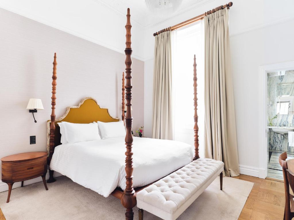 Signature Suite - Image 10