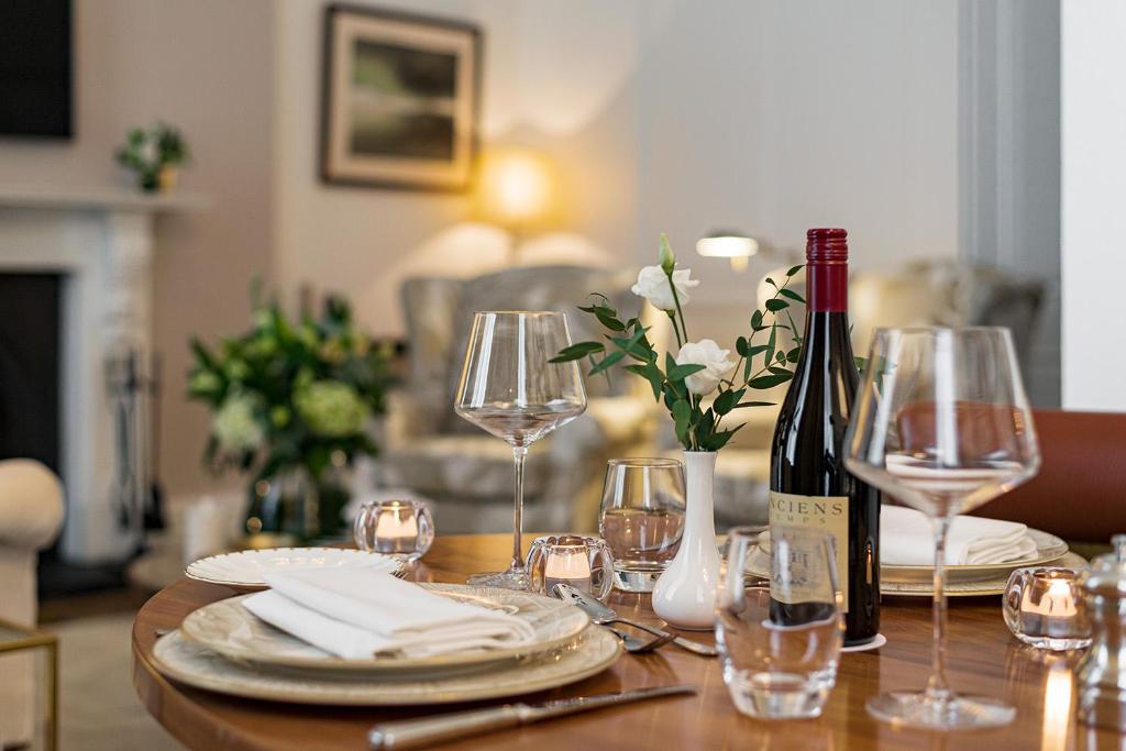 Signature Suite - Image 3