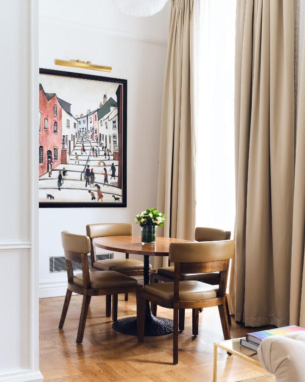 Signature Suite - Image 7