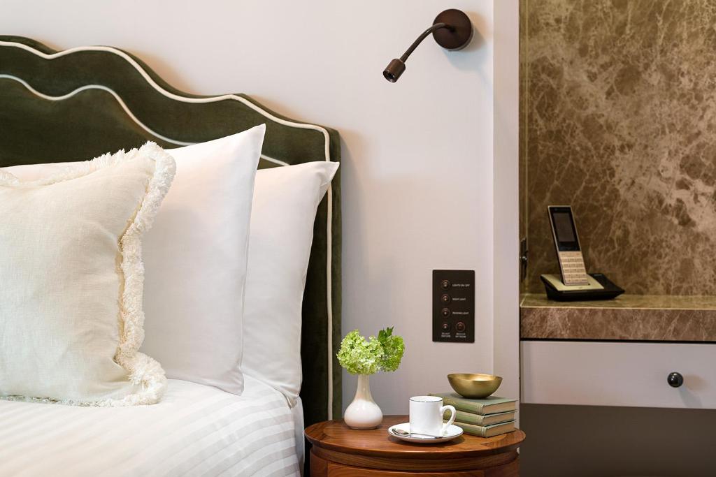 Superior Double Room - Image 2
