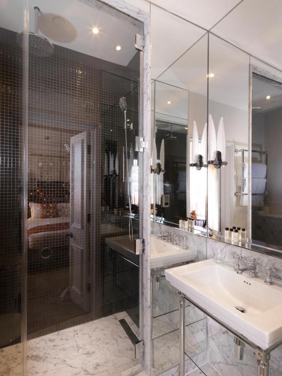 One-Bedroom Apartment - Image 15