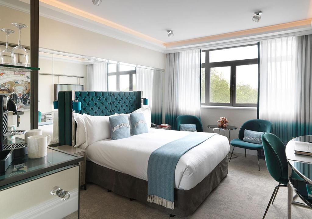 Room with Park View - Image 1