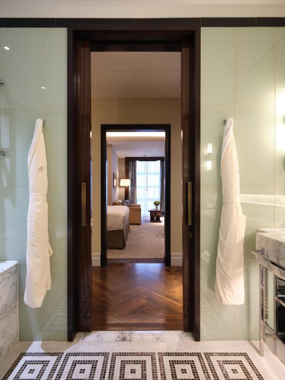 Deluxe Junior Suite - Image 2