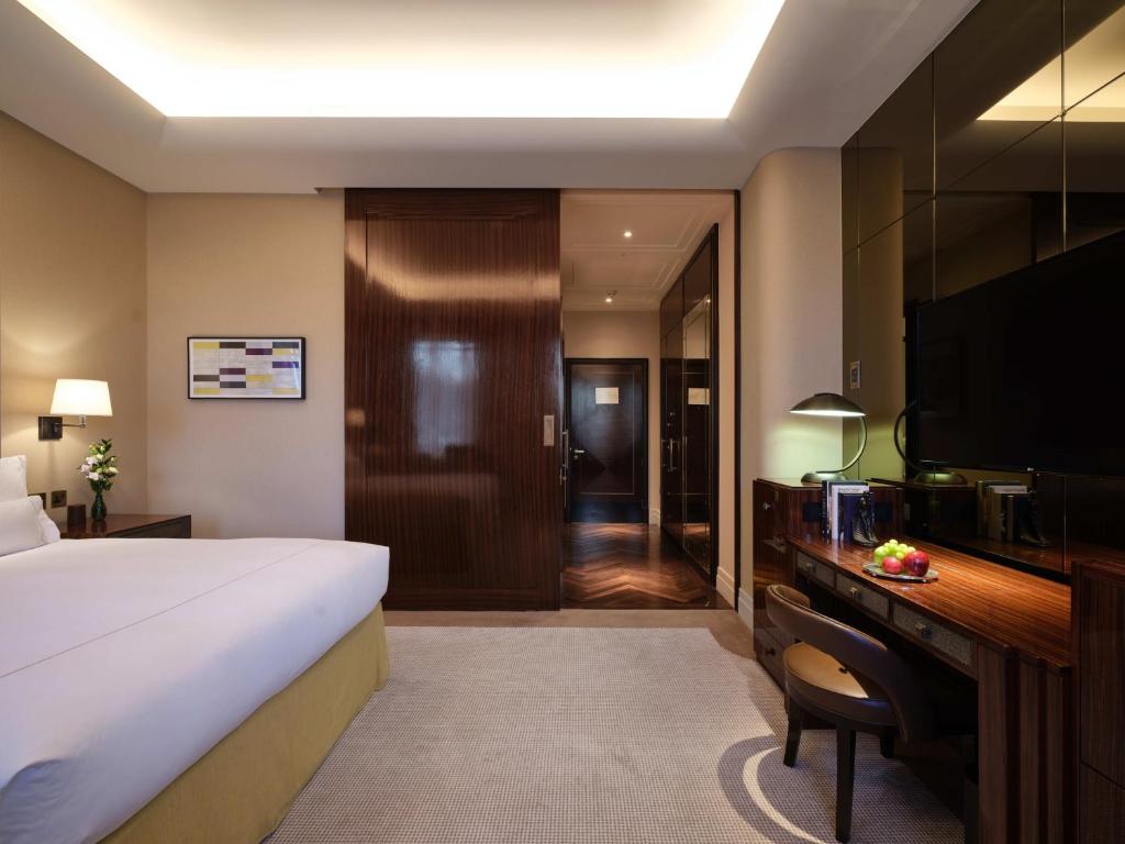 Premier King Room - Image 5
