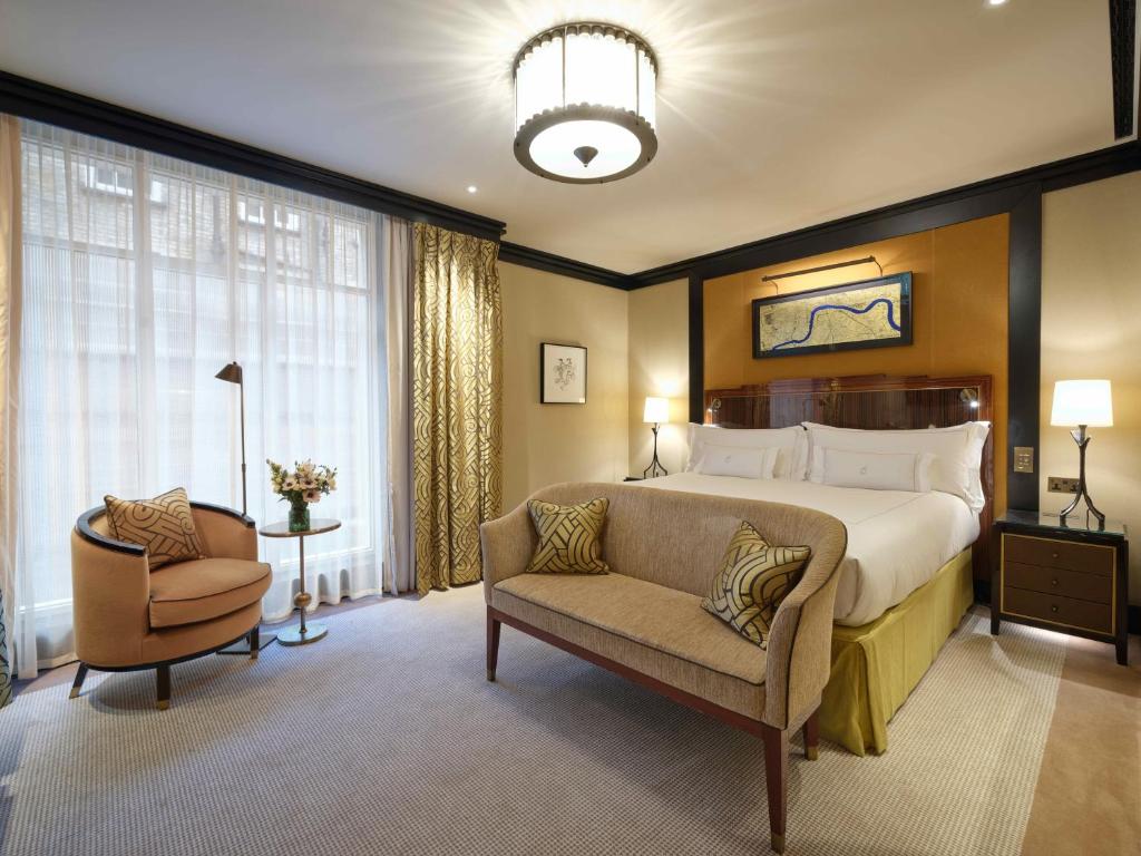 Superior King Room - Image 1