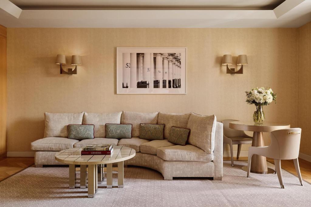 Chelsea Suite - Image 1
