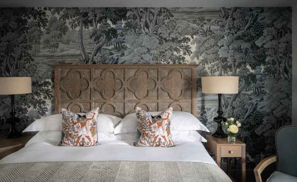 Classic King Room - Image 10