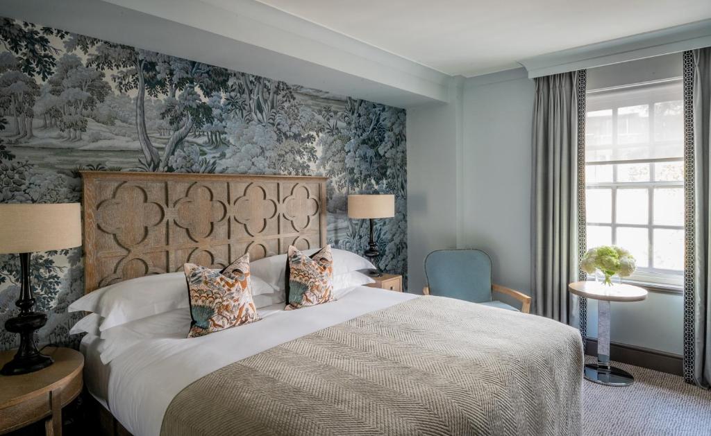 Classic King Room - Image 8