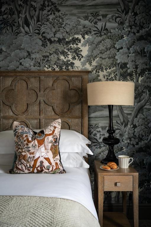 Classic King Room - Image 9