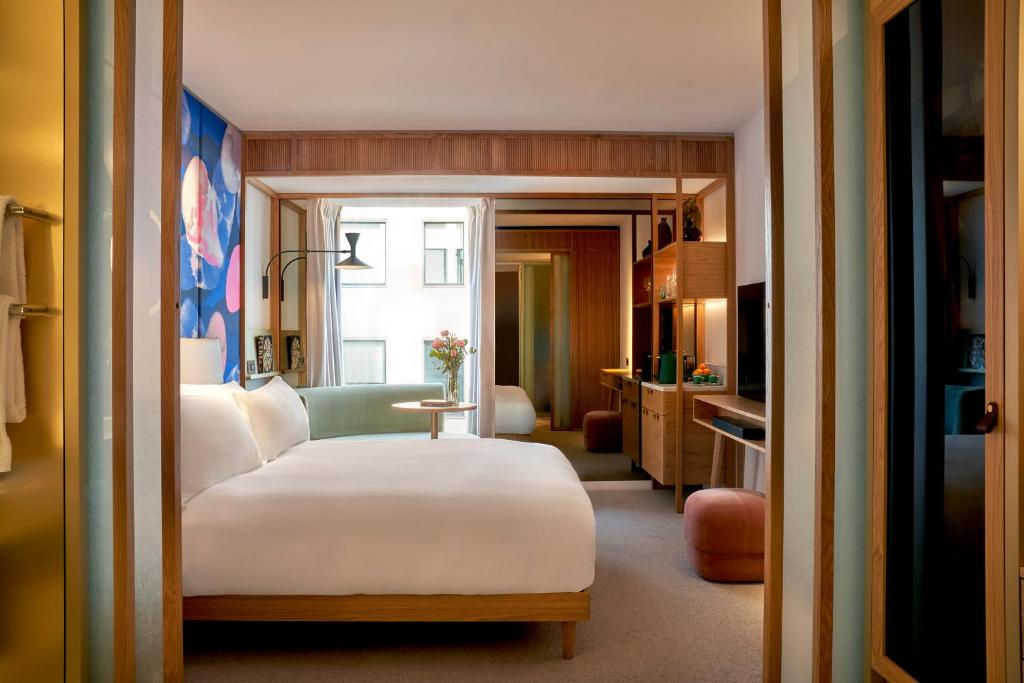 Deluxe Double Room - Image 1